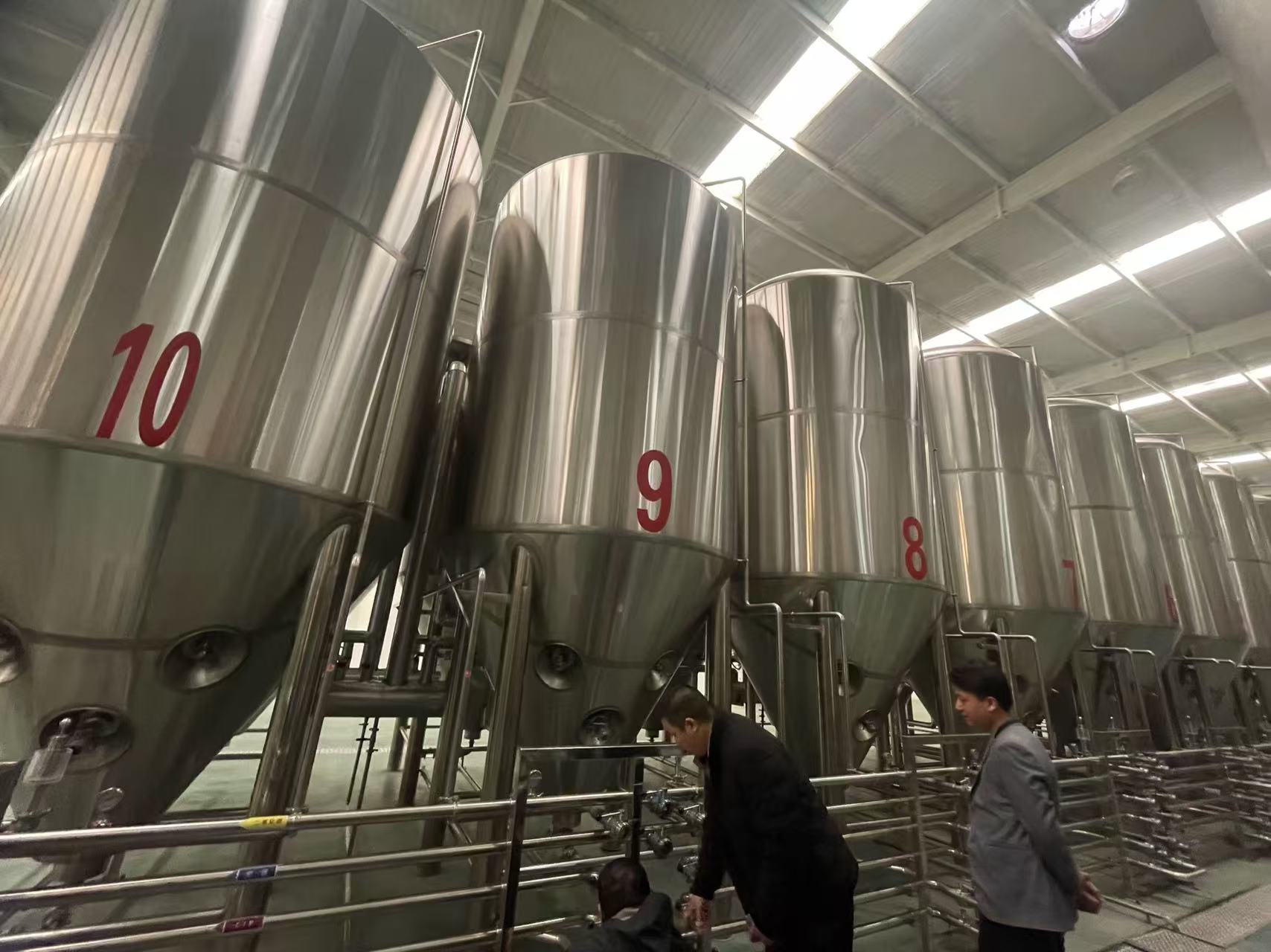 城厢精酿啤酒设备厂—平面布置、设备设计、制造、调试、培训等一条龙服务